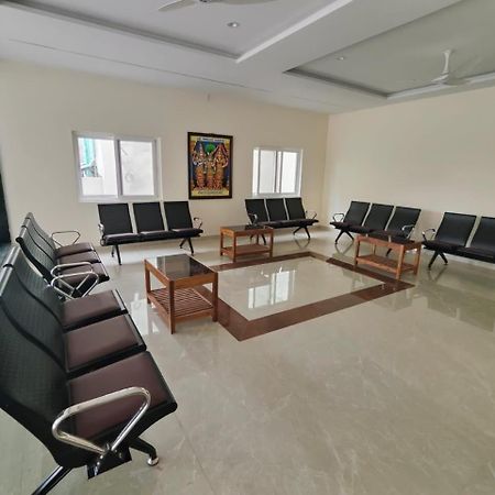 Hotel Sri Abirami Mahal Tiruvannāmalai Esterno foto