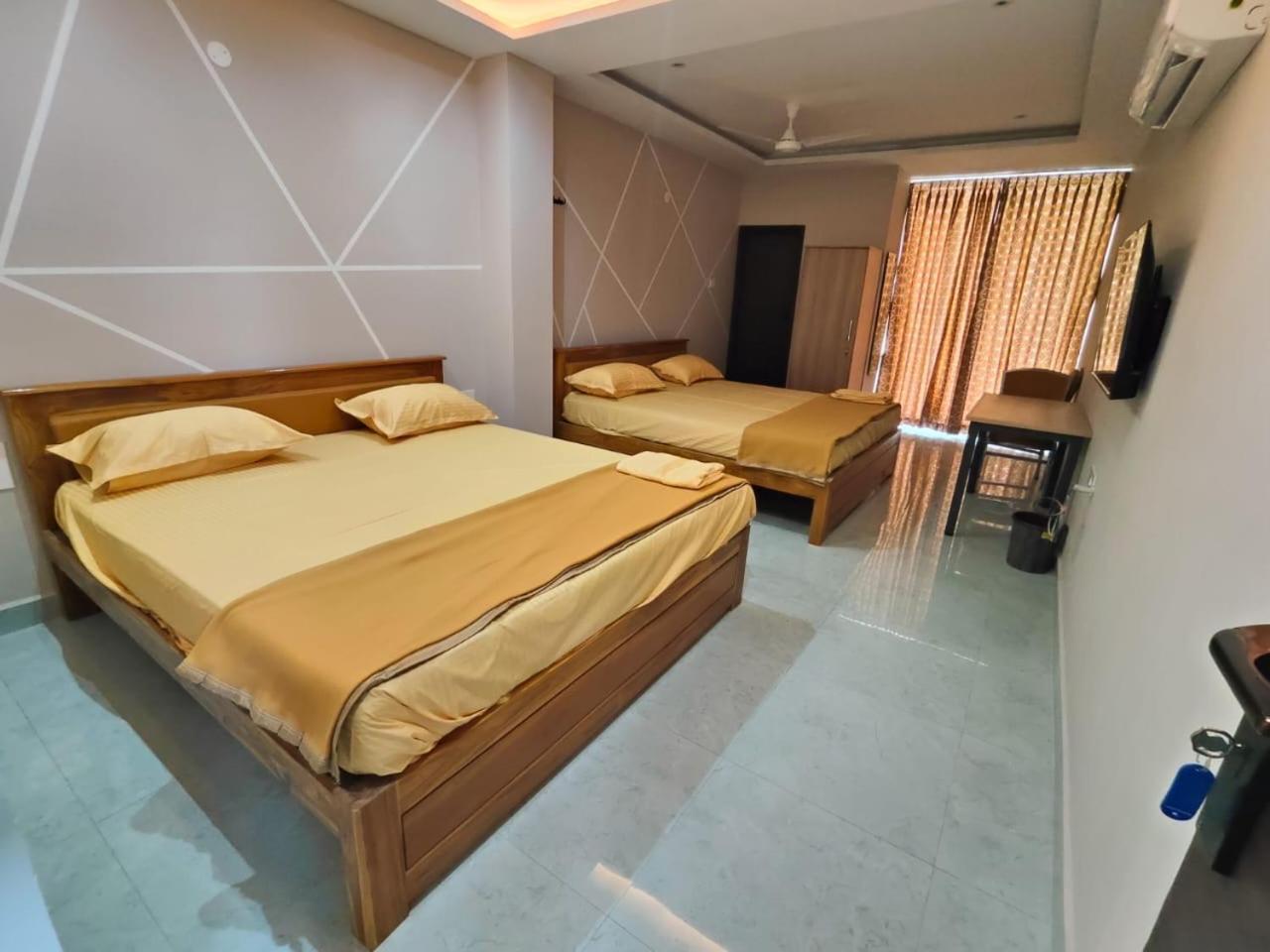Hotel Sri Abirami Mahal Tiruvannāmalai Esterno foto