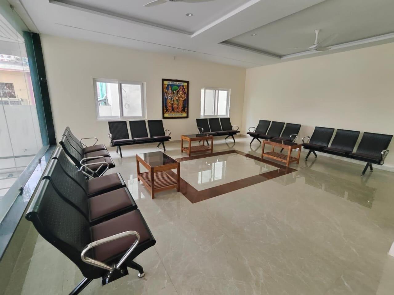 Hotel Sri Abirami Mahal Tiruvannāmalai Esterno foto